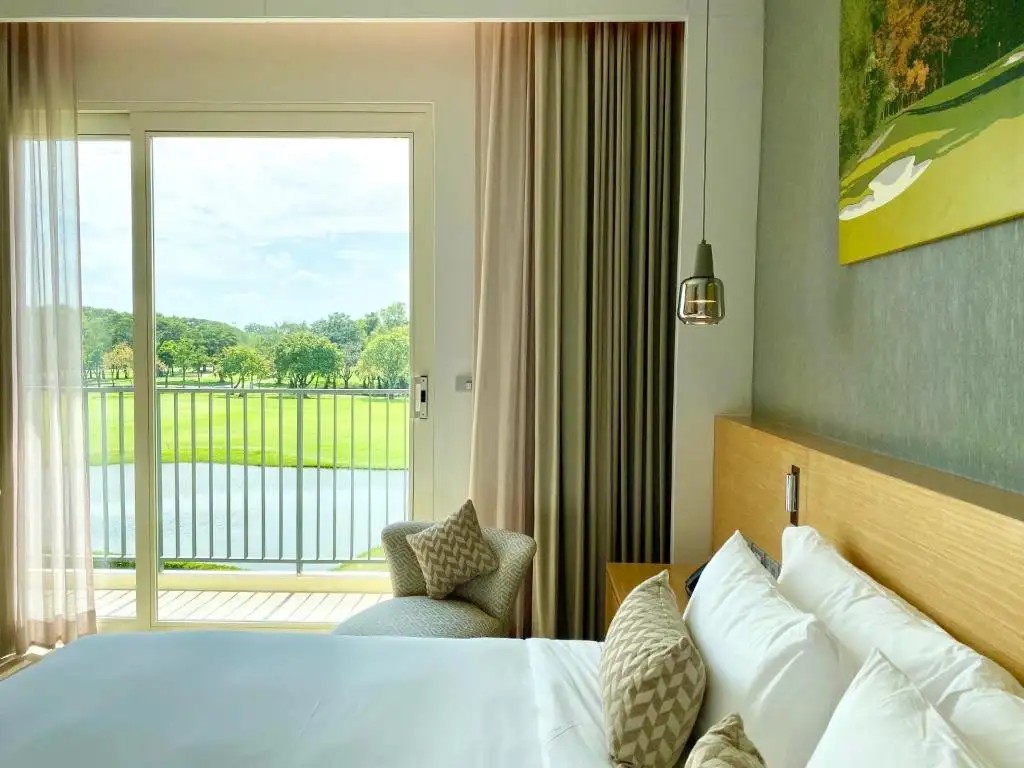 EASTIN THANA CITY GOLF RESORT