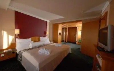 FALKENSTEINER HOTEL & SPA ROYAL SEEFELD