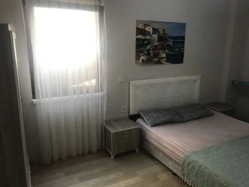 HAPPY HOTEL