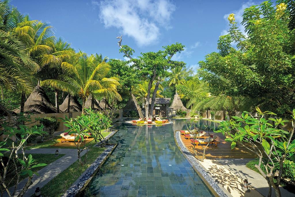 SHANDRANI BEACHCOMBER RESORT & SPA