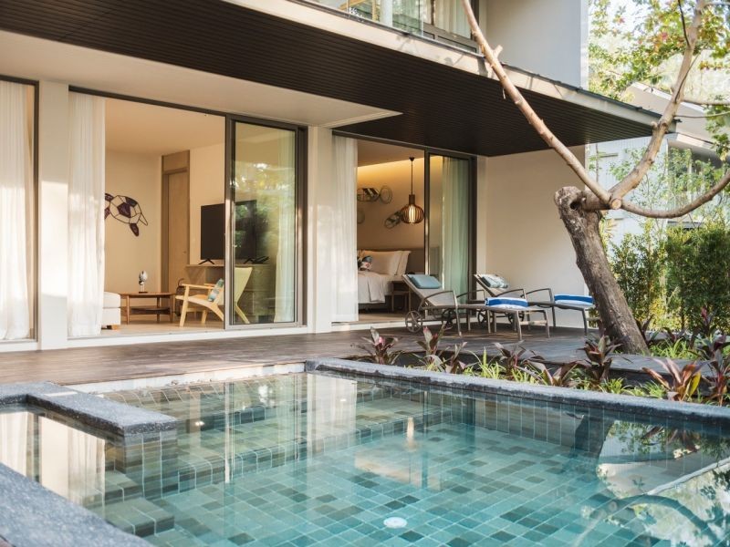 2 bedroom family pool suite