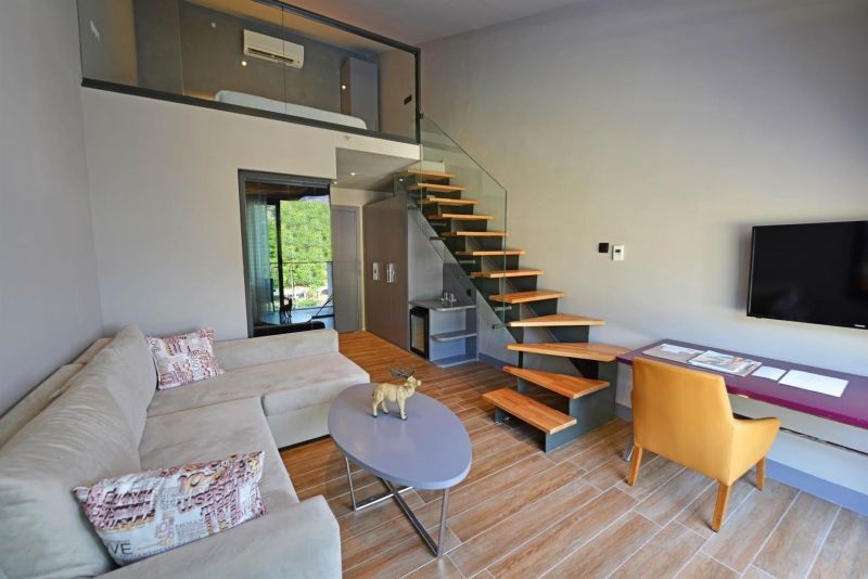 deluxe loft suite