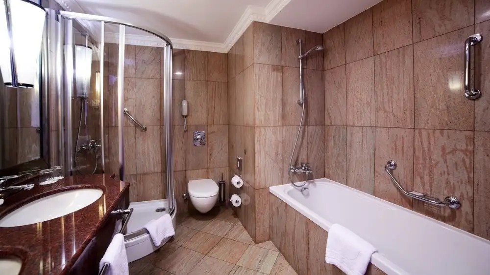 CROWNE PLAZA (КРАУН ПЛАЗА ОТЕЛЬ МИНСК)