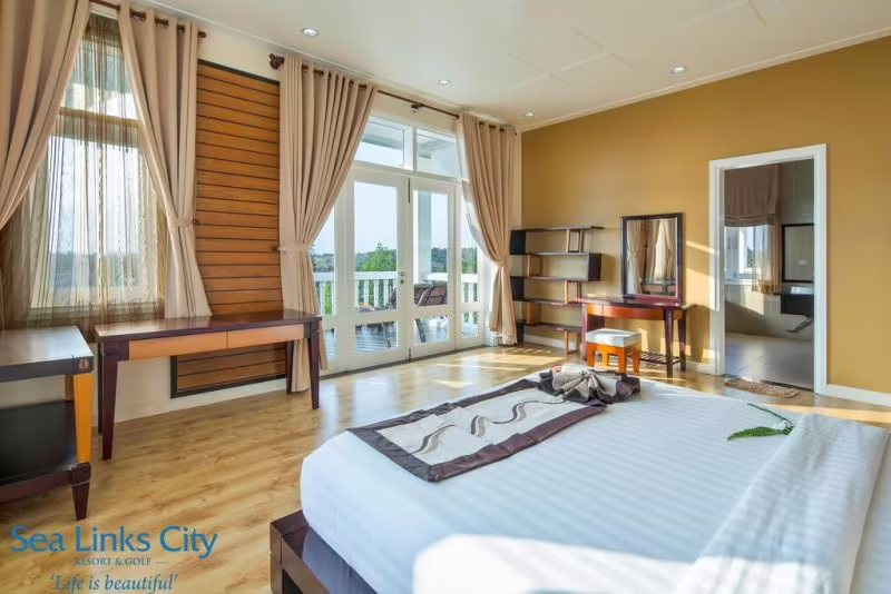 SEA LINKS BEACH VILLAS