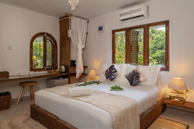 eden garden charm room