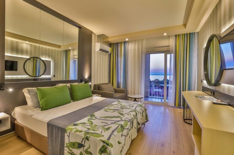 couple land view