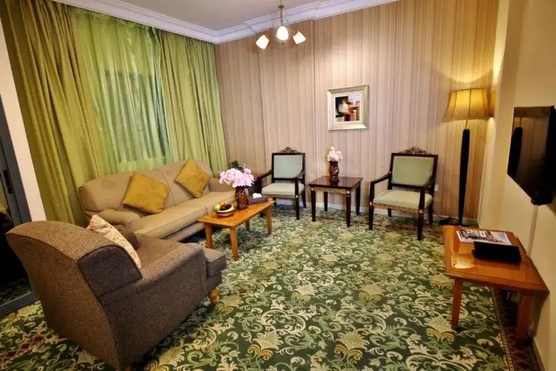 MIDTOWN FURNISHED APARTMENTS