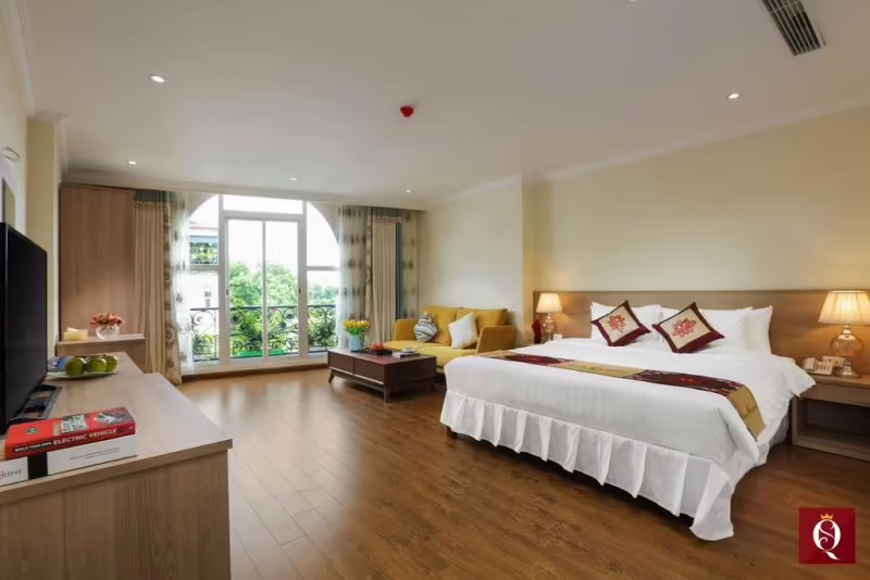 SPLENDID PREMIUM (EX. SILK QUEEN GRAND HOTEL)