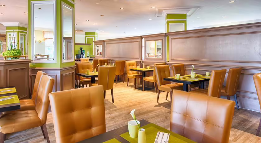 LEONARDO HAMBURG STILLHORN