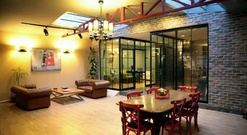 AKIN SUITES