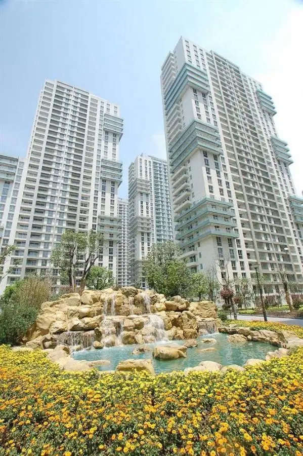 RAYFONT CELEBRITY HOTEL & APARTMENT