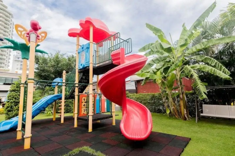 SURF & SAND RESORT