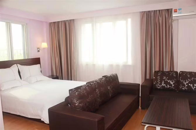 YITING 6+E HOTEL