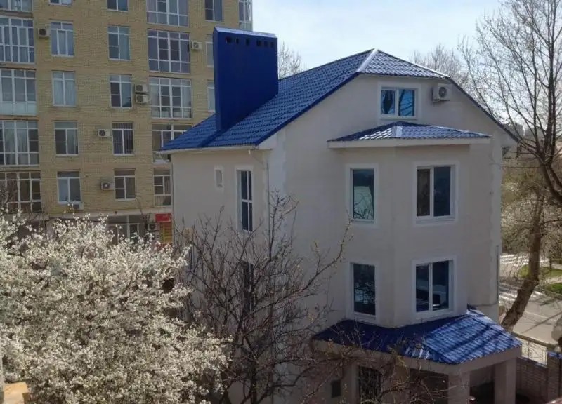СВОИ ЛЮДИ