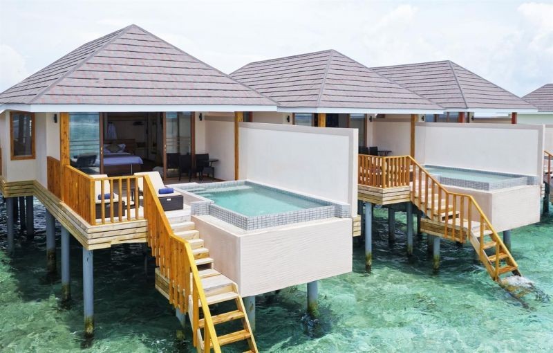 ocean pool villa