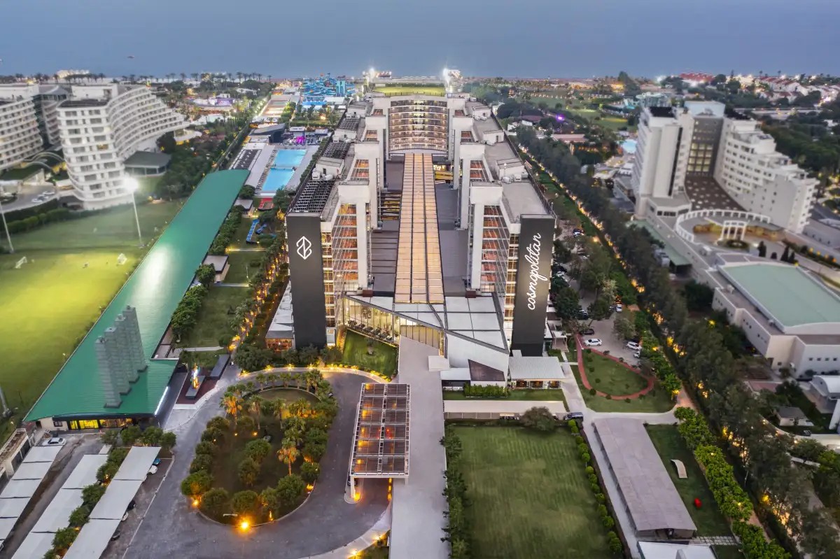 NIRVANA COSMOPOLITAN