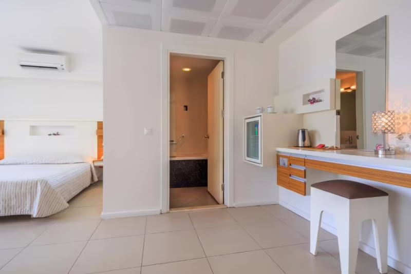 DELTA HOTEL CALIS BEACH