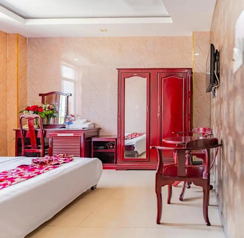 THI LONG PHUNG HOTEL