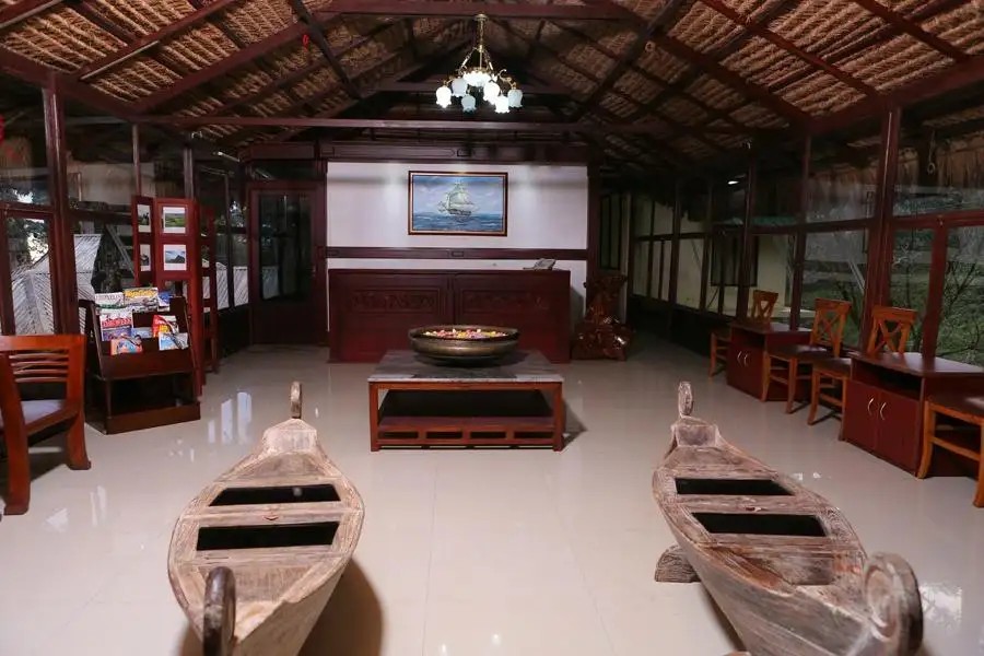 DEEP WOODS RESORT