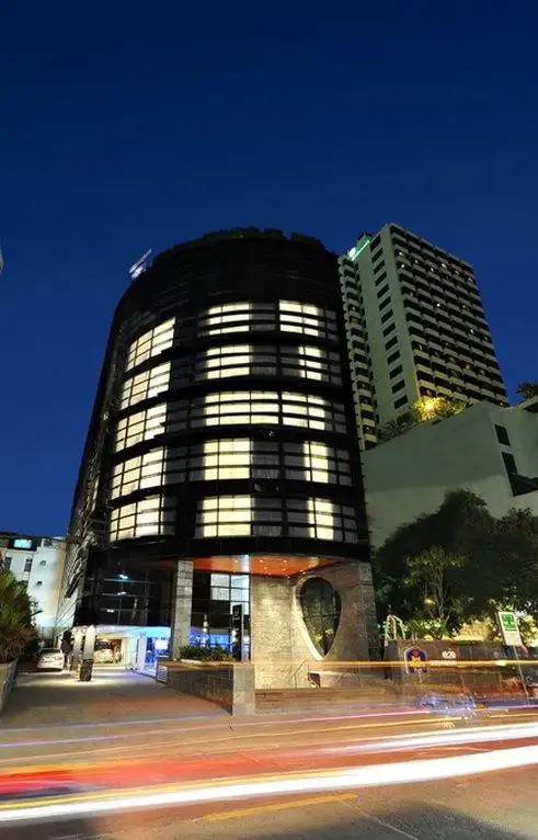 BEST WESTERN PLUS AT 20 SUKHUMVIT