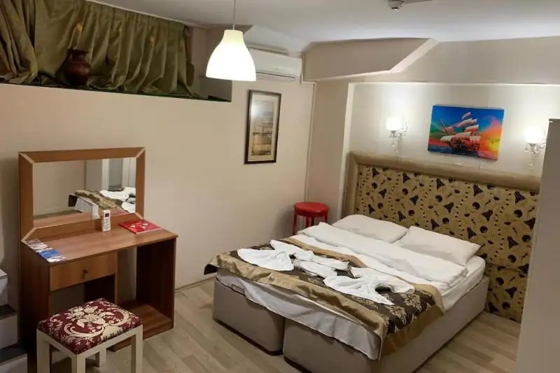 MINI HOUSE HOTEL