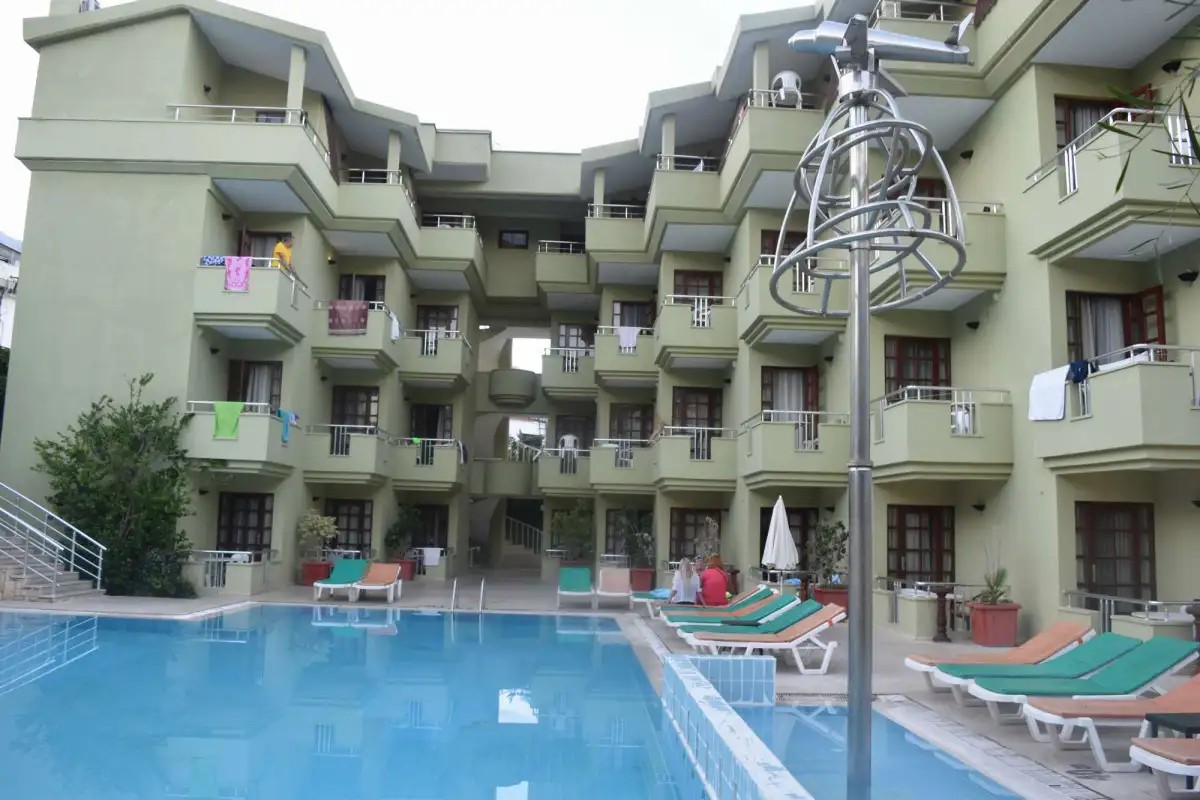 ARES CITY (EX. KAMI HOTEL)