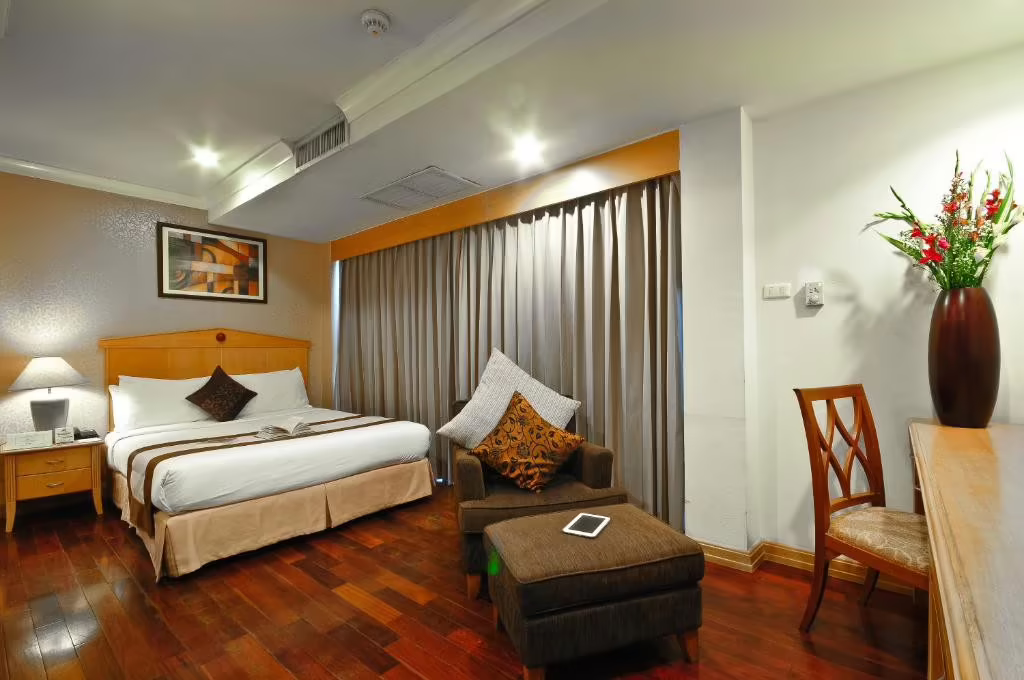 ADMIRAL SUITES