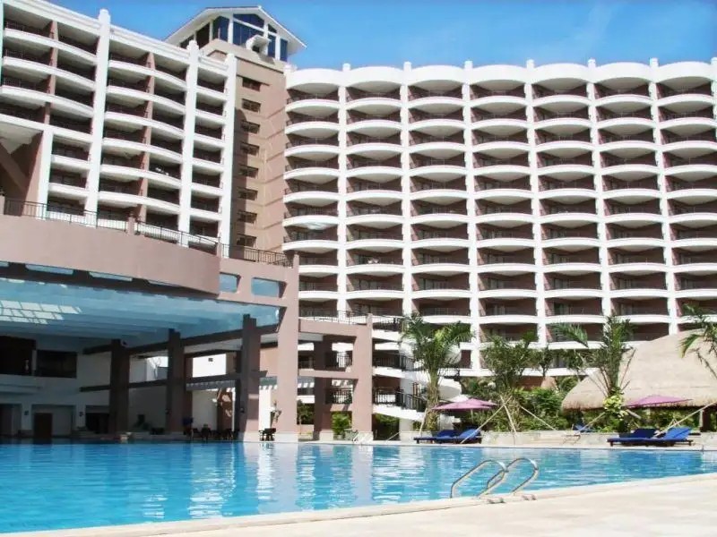 GOLDEN SUNSHINE HOTSPRING RESORT