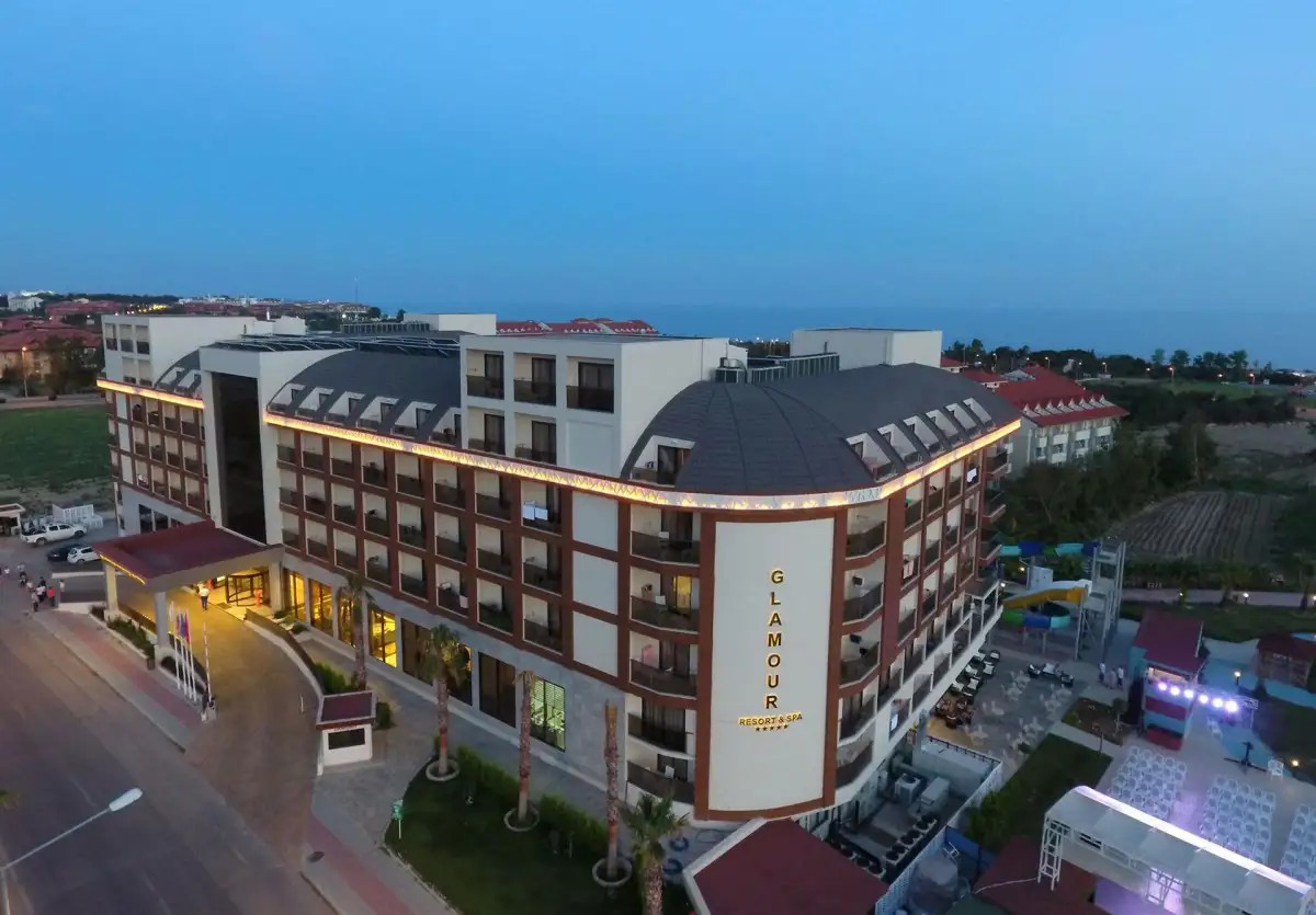 GLAMOUR RESORT & SPA