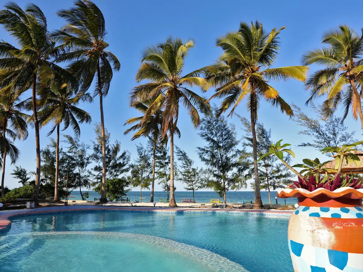 MERMAIDS COVE BEACH RESORT & SPA