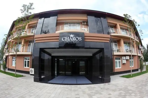 CHAROS DELUXE RESORT
