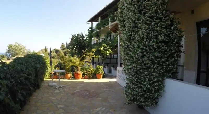 ANDROMACHES HOLIDAY APARTMENTS