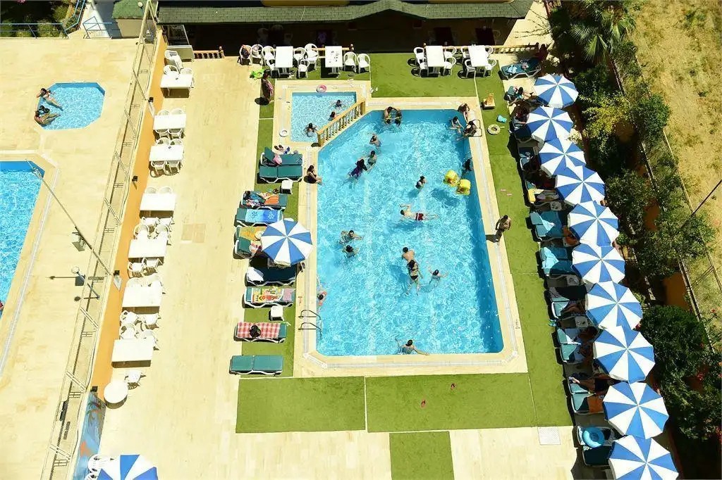 GOLD TWINS FAMILY BEACH (EX. GOLD TWINS SUITE)