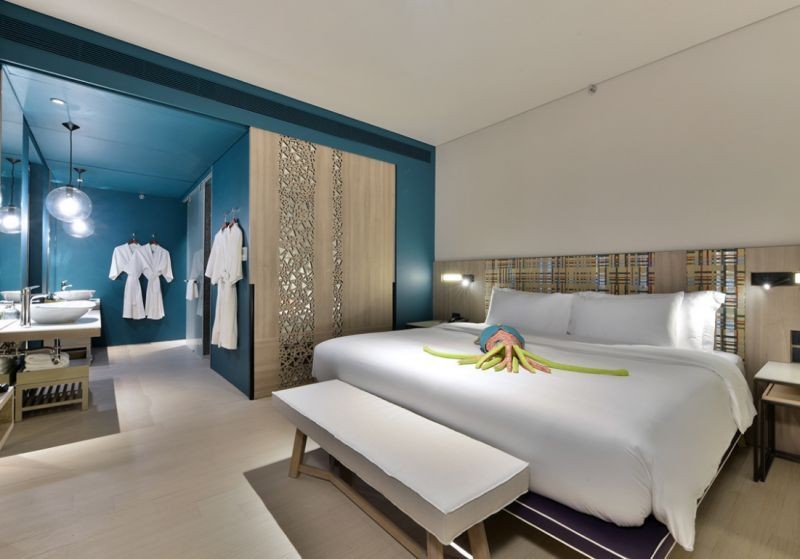 family pool suite room