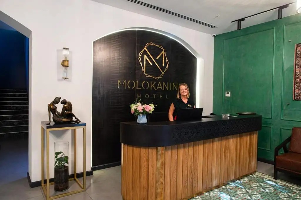 MOLOKAN INN HOTEL