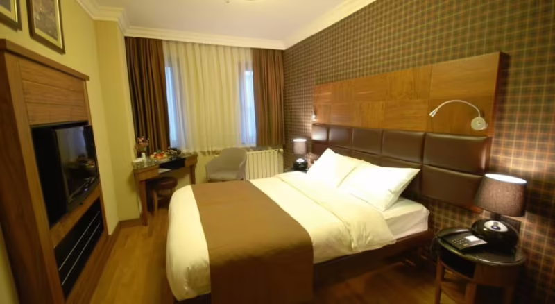 ARDEN PARK HOTEL