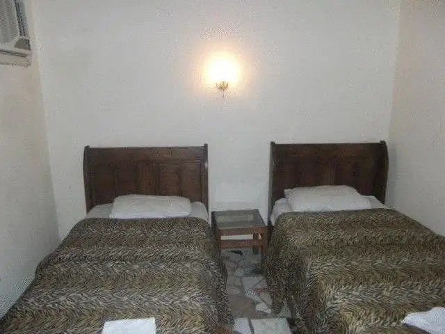 GRESHAM HOTEL