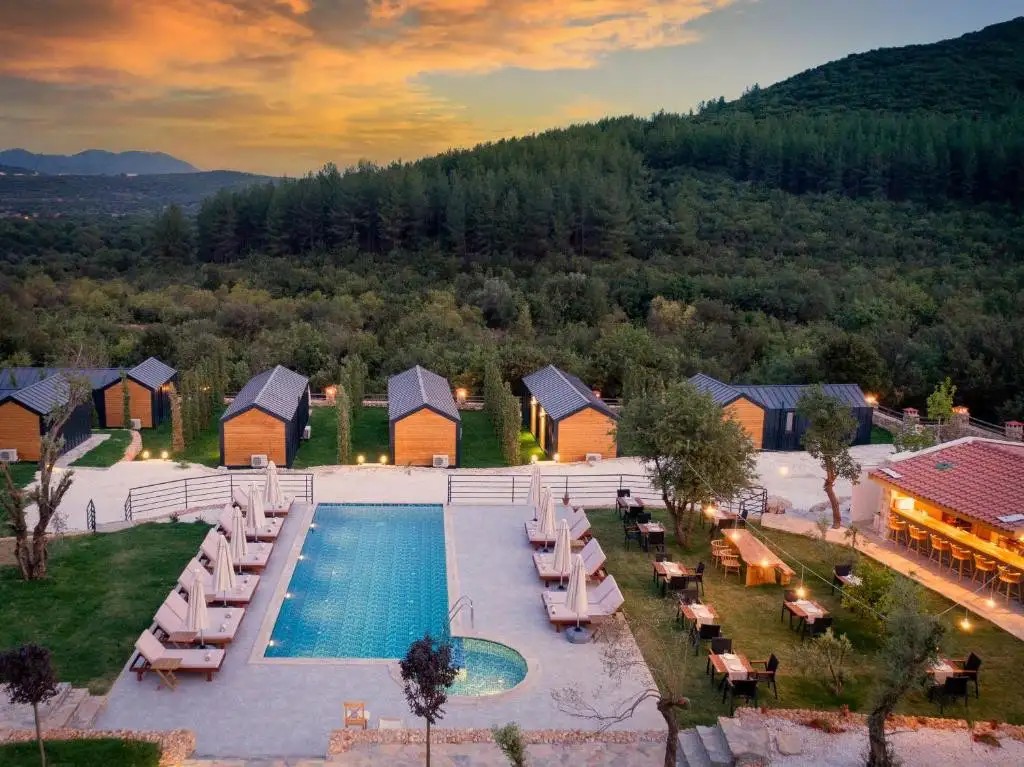 KAIROS HOTEL