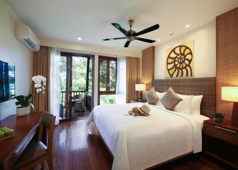rainforest chalet