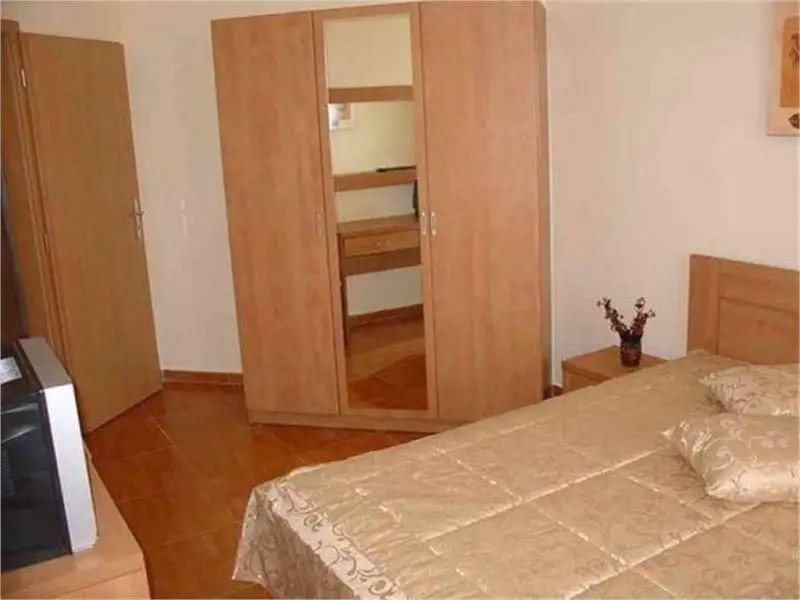 PANORAMA DREAMS APART