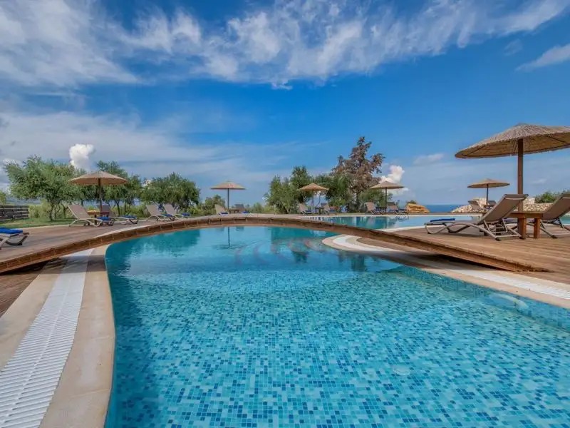 ELEGANCE LUXURY EXECUTIVE SUITES