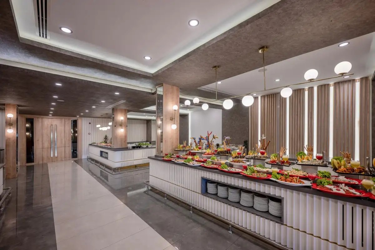 LOCEANICA BEACH RESORT HOTEL