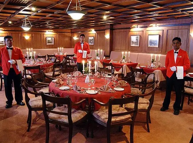 THE GRAND HOTEL