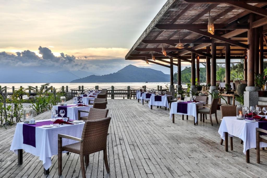 L'ALYA NINH VAN BAY (EX. L'ALYANA NINH VAN BAY)