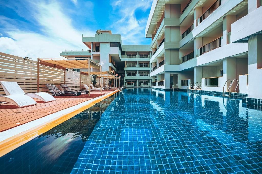 CASA DEL M PATONG BEACH