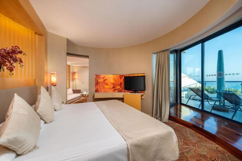 deluxe suite