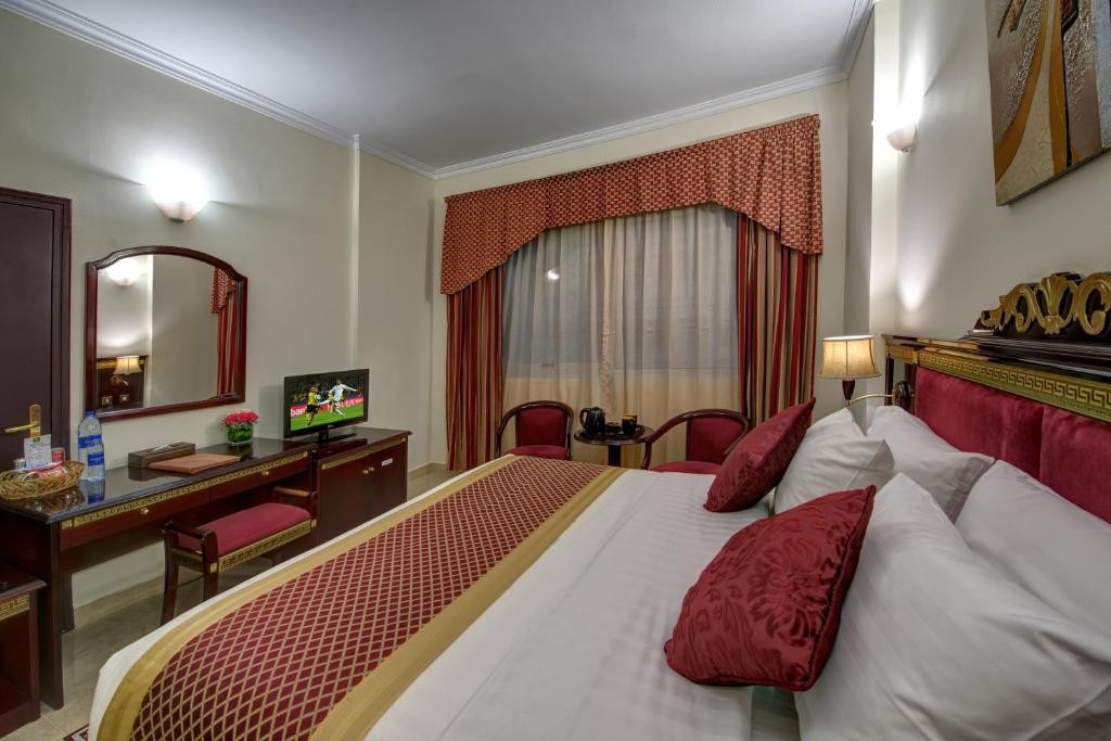 COMFORT INN