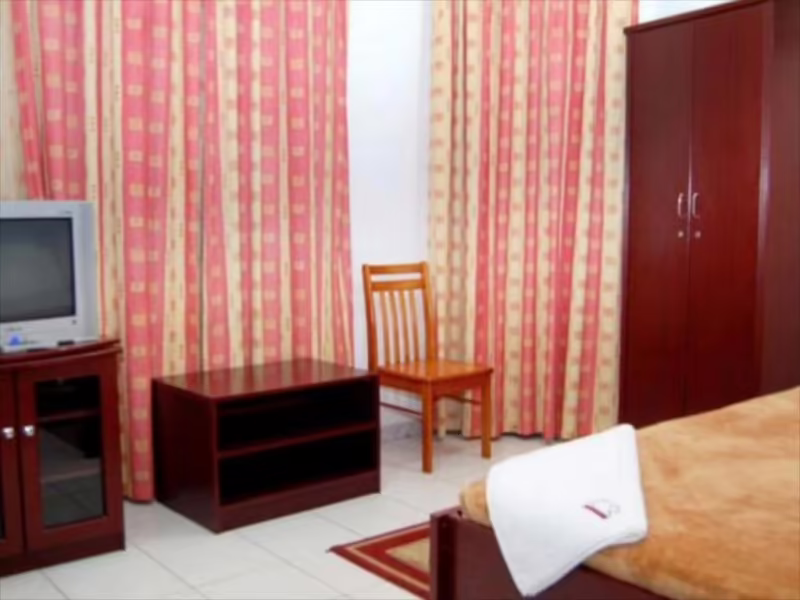 PAN EMIRATES HOTEL