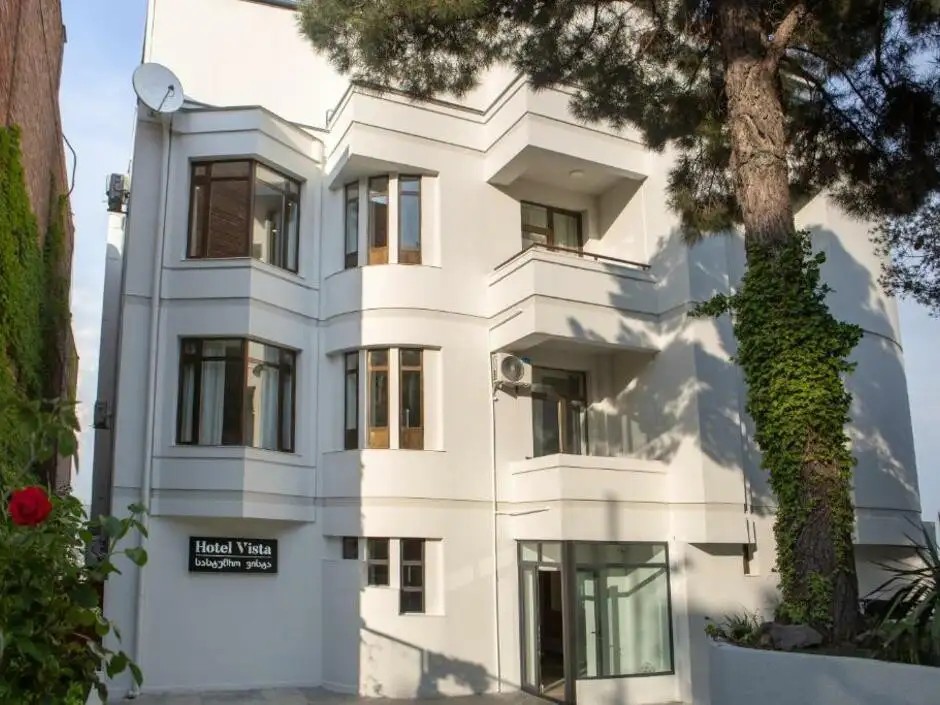 VISTA HOTEL