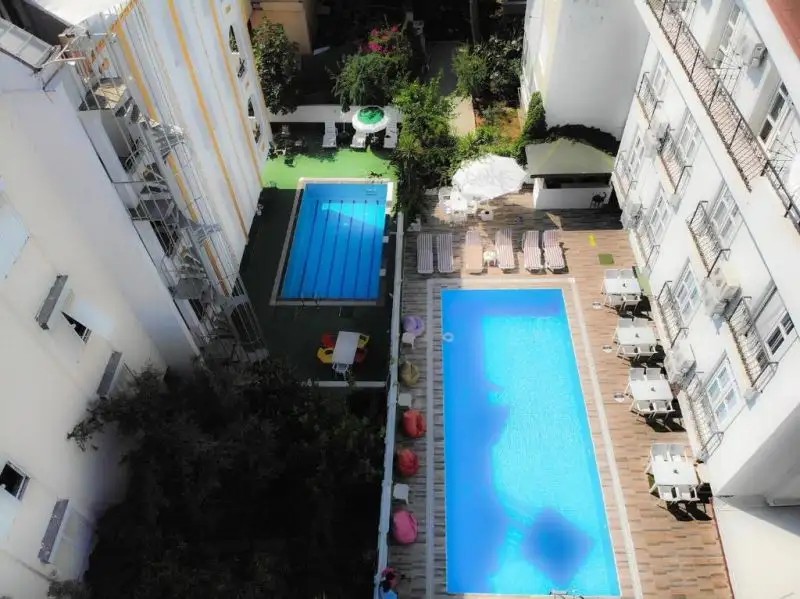 THE BOUTIQUES HOTEL